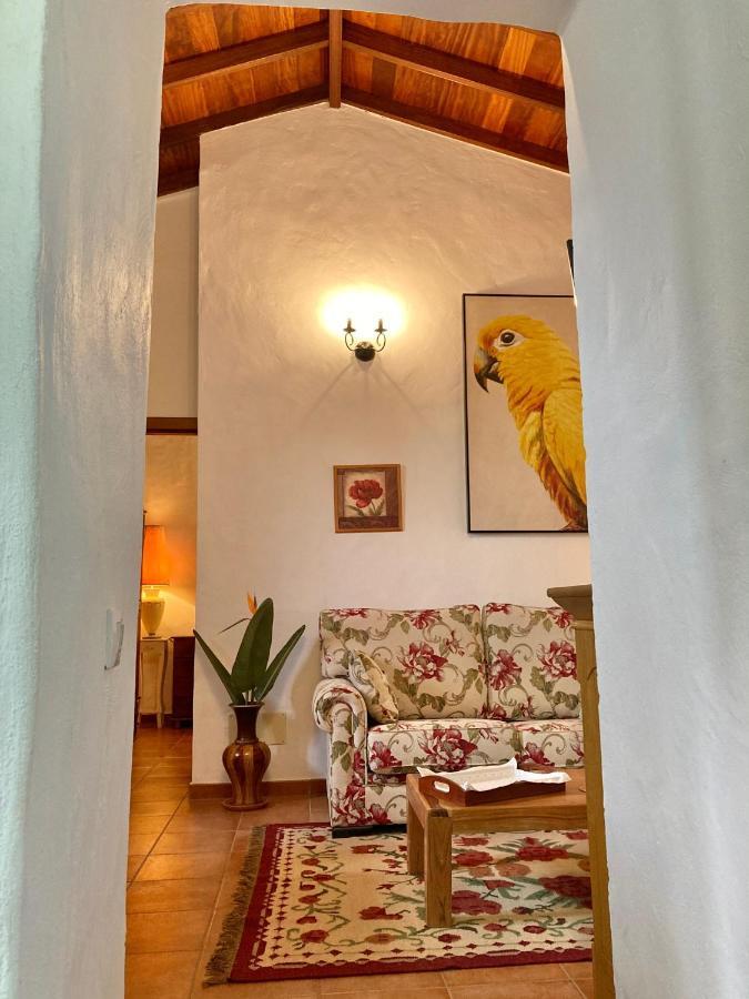 Bella Doramas Casas Rurales Panchita & Millo Moya  Екстер'єр фото