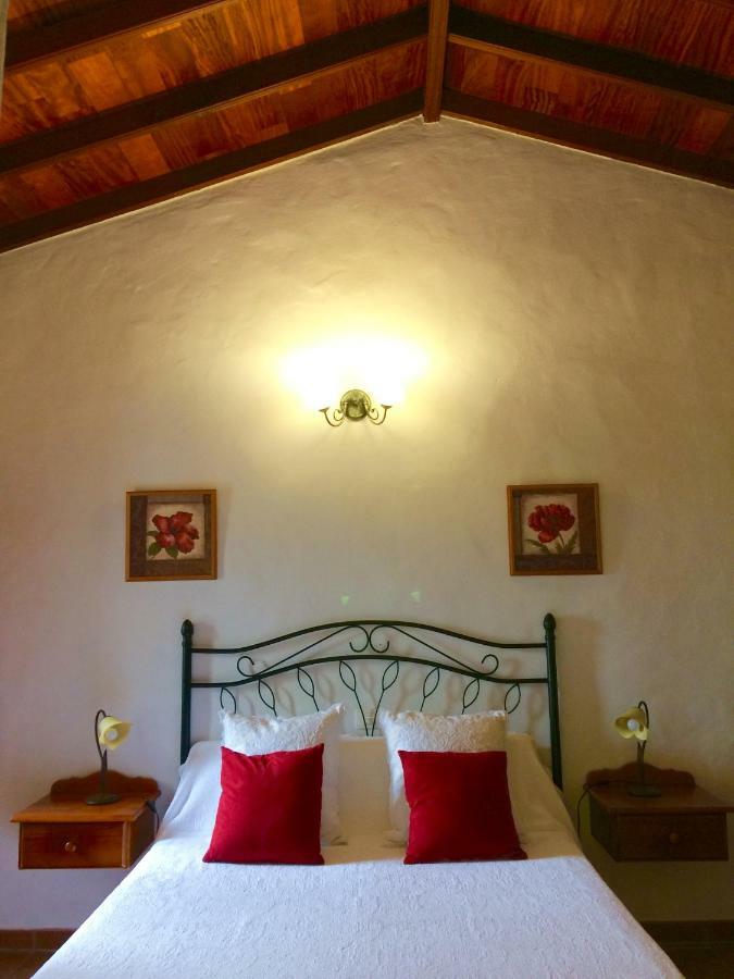 Bella Doramas Casas Rurales Panchita & Millo Moya  Екстер'єр фото